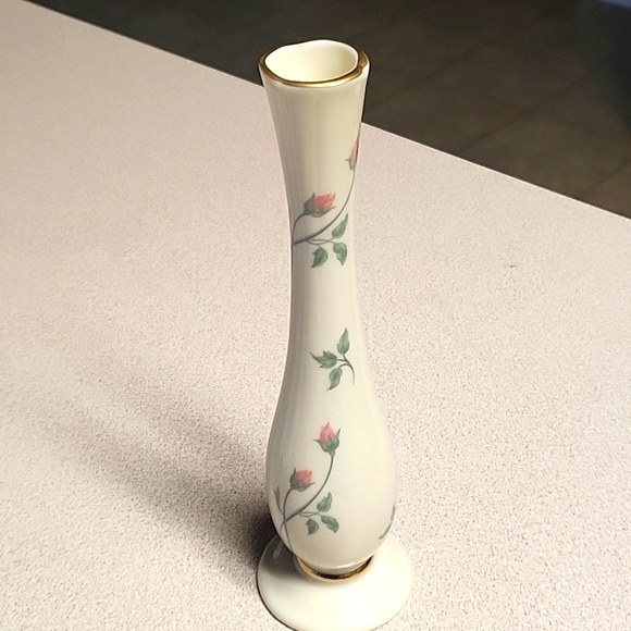 Lenox Bud Vase - Picture 1 of 4